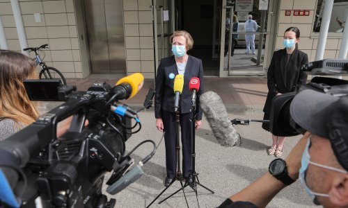 Klinici za infektivne bolesti veleposlanstvo SAD-a doniralo aparat koji za 45 minuta detektira koronavirus