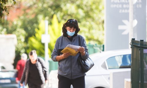 Jedna dalmatinska županija predlaže maske na otvorenom, zatvaranje ugostiteljskih objekata, zabranu prodaje alkohola...