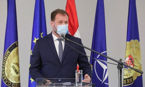 Banožić: Hrvatska vojska nije poligon za politička nadmetanja. Ona je prije svega nama na čast