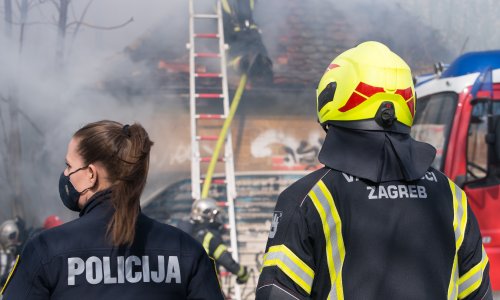 Eksplozija smjese drvene prašine i zraka izazvala požar u Đurđevcu