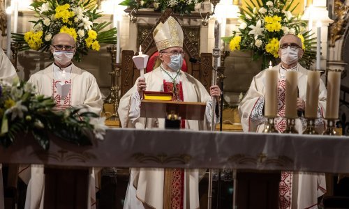 Nadbiskup Hranić: S Uskrsom se dogodio obrat i novi početak