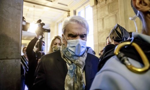 Bivši francuski ministar Bernard Tapie napadnut tijekom pljačke kod Pariza