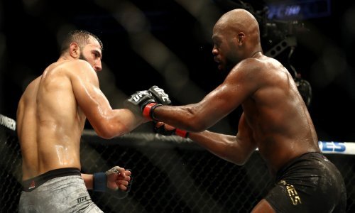 Jon Jones od UFC-a traži iznos od kojeg se vrti u glavi, a njegov trener smatra da je i 50 milijuna dolara razumna cijena za jednu borbu