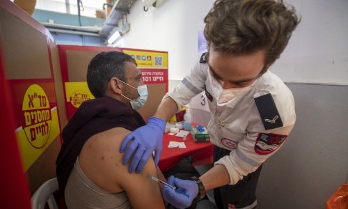 Izraelci više ne moraju nositi zaštitne maske na otvorenom