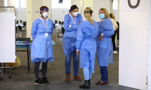 U Hrvatskoj 735 novih slučajeva zaraze koronavirusom, preminulo 30 ljudi