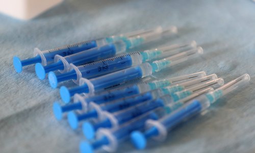 Američka ograničenja poremetila lance opskrbe za proizvodnju cjepiva