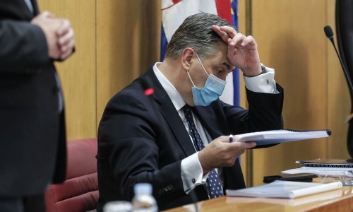 Plenković: U ovom trenutku nema bolnica kojima nedostaje lijekova