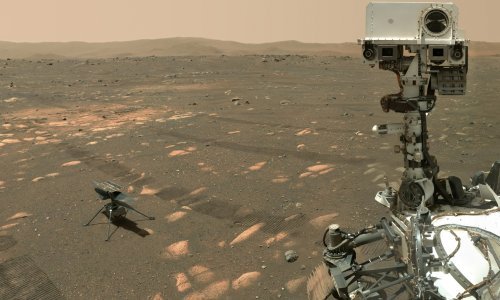 Rover Perseverance snimio je simpatični 'selfie' s prvim marsovskim helikopterom