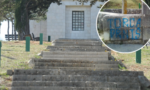 Vandali oštetili zid grobnice obitelji Meštrović