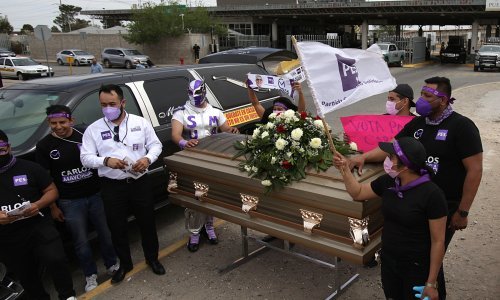 U kampanju za lokalne izbore u meksičkom Juarezu krenuo iz - lijesa