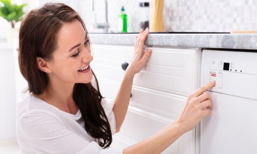 Čišćenje nikada nije bilo lakše: Predmeti koje bez straha možete oprati u perilici za posuđe