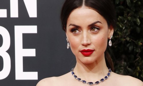 Ana de Armas krenula dalje: Snimljena u šetnji s tajanstvenim muškarcem koji pomalo nalikuje njezinom bivšem