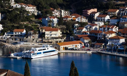 Izložba Jurja Dobrovića otvara se u Splitu i Jelsi