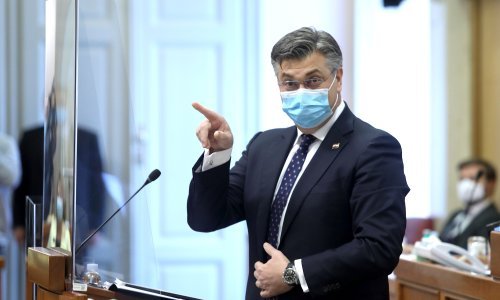 [FOTO] Plenković predstavio plan oporavka, Jandroković podijelio opomene ljutitim mostovcima, ali i HDZ-ovcima