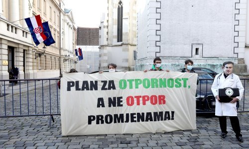 Performans pred Saborom: Nacionalni plan oporavka i otpornosti je srednjoškolski kolaž