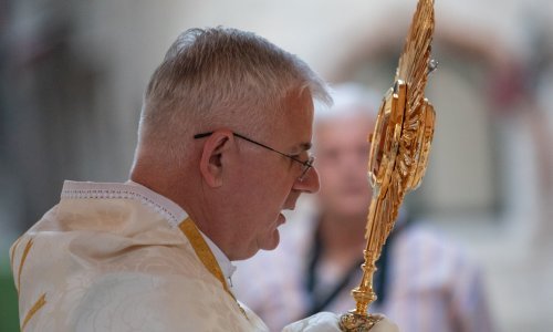 Nadbiskup Mate Uzinić: 'Žao mi je ako sam razočarao neke vjernike. Ni jednu ovakvu odluku nisam donio olako'