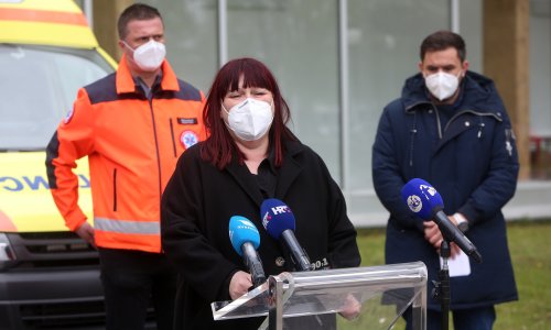 [FOTO/VIDEO] Situacija u Karlovcu je ozbiljna, bolnica će od ponedjeljka raditi samo za hitne i onkološke pacijente
