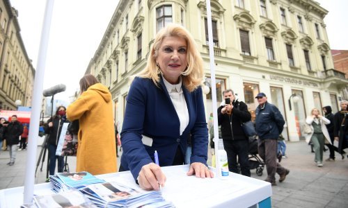Škare Ožbolt osudila napad na mlade volonterke Mosta u centru Zagreba