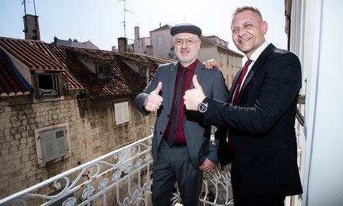 Siniša Vuco će se svakog dana Splićanima ukazivati na balkonu