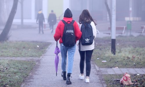 [ANKETA] Epidemija i dalje bukti, a učenici u Zagrebu i Istri vratili se u školske klupe. Smatrate li da je to dobra odluka?
