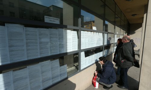 Pad broja nezaposlenih u ožujku; zabilježn prvi rast potražnje za radom u posljednjih godinu dana