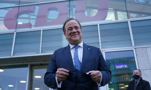 Tko je mogući nasljednik Angele Merkel: Sin rudara, odvjetnik po struci, praktični katolik i otac troje djece