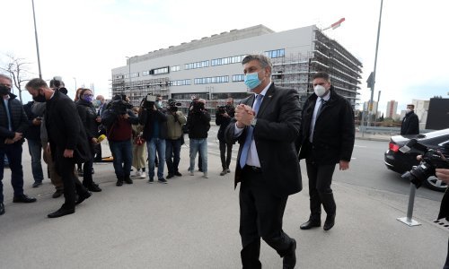 Plenković obišao gradilište nove bolnice u Rijeci, potom odlazi u 3. maj