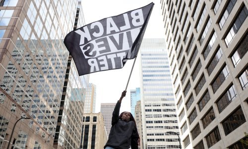 Bivši policajac iz Minneapolisa osuđen za ubojstvo Georgea Floyda, reagirala i Kamala Harris: Danas se u Americi obilježava dan pravde