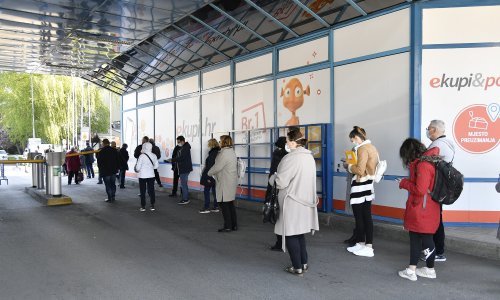 Na Velesajmu opet red, ali bez naguravanja, cijepi se samo do 13 sati