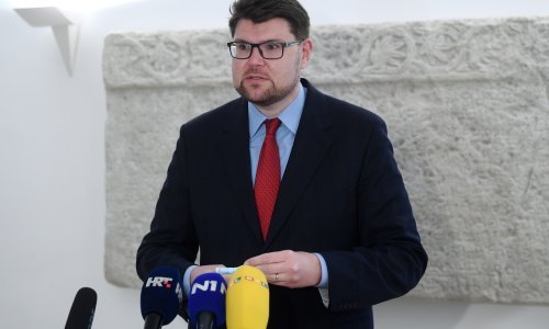 [VIDEO/FOTO] Oporba kreće u opoziv: 'Postoji potpuni konsenzus oporbe da Beroš mora otići, neka on razmisli par dana'