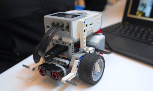 Za sve od 13 do 18 godina: Programiranje LEGO robota prva u seriji radionica na FER-u