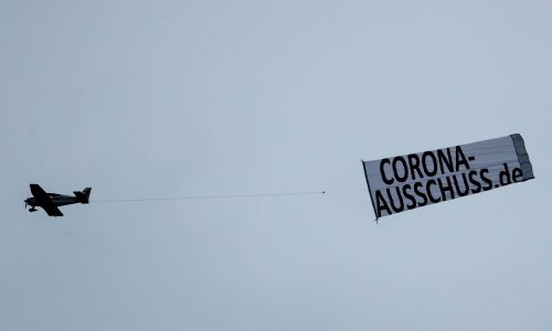 U Berlinu prosvjed protiv zakona o jedinstvenom uvođenju mjera protiv pandemije