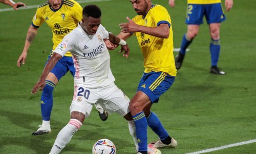 Real Madrid nije dozvolio iznenađenje; sigurno prošao gostovanje kod Cadiza te dostigao Atletico na vrhu ljestvice