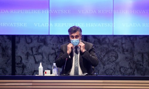 Plenković na sjednici Vlade govorio o Jasenovcu, koronavirusu, cijepljenju, rastu prosječne plaće, a za kraj čitao stihove Marulićeve 'Judite'