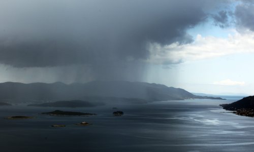 [FOTO/VIDEO] Nevera poharala Korčulu i Pelješac, u Istri padala i tuča