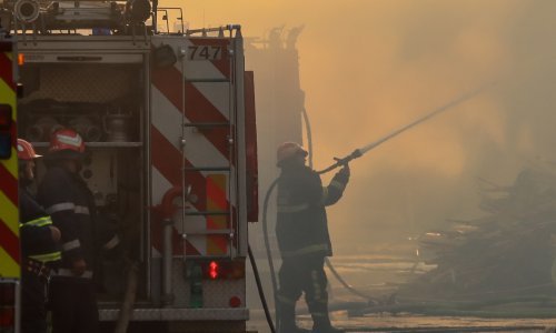 Požar u valpovačkoj tvornici parketa i namještaja buknuo tijekom zavarivanja
