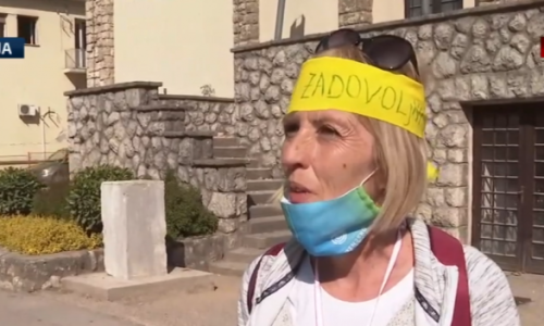 Petrinjci prosvjeduju: 'Nesigurno je hodati gradom, stanje je gore nego na dan potresa'