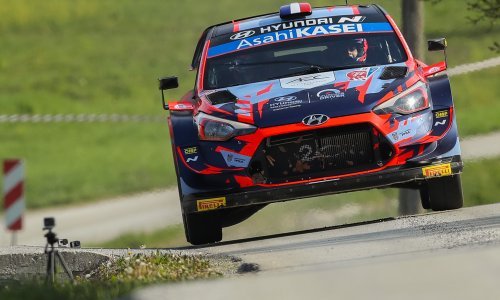 Prvo skrivio prometnu nesreću u Zagrebu, zatim zamalo pregazio policajca, a onda u dramatičnom raspletu osvojio Croatia Rally