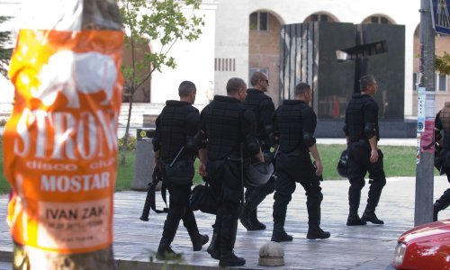 Jedna osoba ozlijeđena, deset uhićeno u navijačkome nasilju u Mostaru