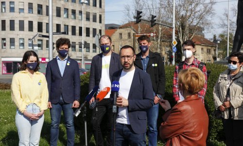 [FOTO] Tomašević: Gradski zastupnici 'slučajno' su dobili najreprezentativnije ugostiteljske objekte u Maksimiru