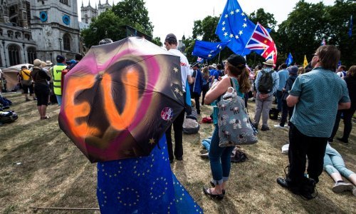 Europski parlament raspravlja o ratifikaciji sporazuma s Velikom Britanijom