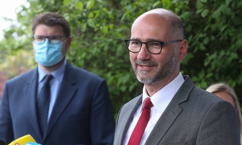 Klisović predao listu za gradonačelnika: Lice sam novog SDP-a