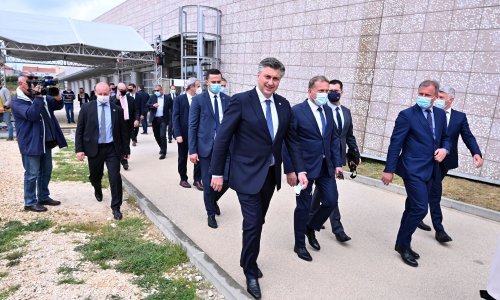 [FOTO] Plenković u Zadru posjetio ŠCR Višnjik gdje se gradi olimpijski bazen