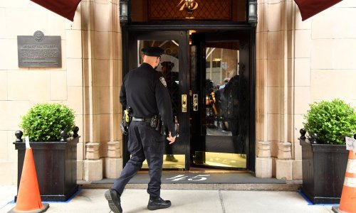 Američka savezna policija pretražila stan Rudyja Giulianija, zaplijenjeni 'elektronički uređaji'