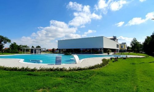 Novi bazeni Naftalana u Ivanić-Gradu otvoreni su za građanstvo