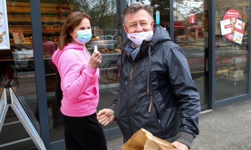 Jelušić sa suradnicima predao kandidacijske liste za Veliku Goricu