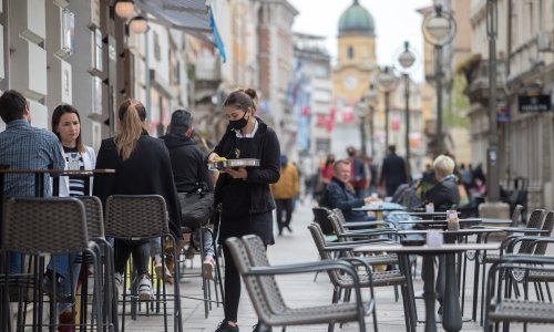 Ceh ugostitelja apelira: Ako u restoranima gosti mogu unutra, isto teba biti i u kafićima