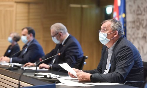 Stožer objavio nove mjere za ulazak u zemlju i rad kafića, Capak iznenadio: Osobe koje su preboljele Covid ne trebaju primiti drugu dozu cjepiva