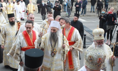 Patrijarh Porfirije u uskrsnoj poslanici pozvao na slogu i nacionalno jedinstvo