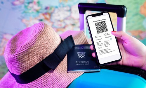 Dužnosnik EU-a poziva na razumijevanje oko eventualnih problema s 'covid putovnicama'